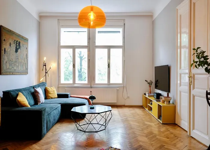 Appartamento Historic Center Boutique 3 - Free Parking - Schlossberg View - By Casa Momo *